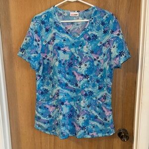 Scrub Star “Ombré Snowflake” V-Neck with Snowflakes Scrub Top Pockets Large